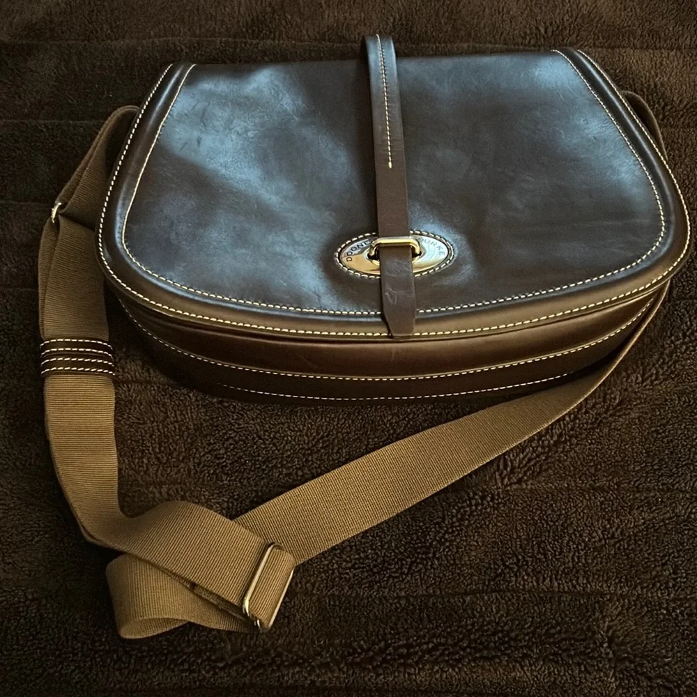 New Dooney and Bourke bag - Picture 6 of 14